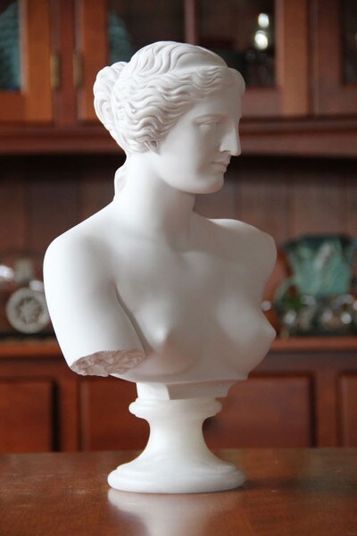 Venus de Milo Bust Louvre Paris statue Marble Aphrodite Sculptures